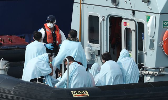 'This simply cannot go on': UK-France row intensifies as Channel migrant crossings top 4,000