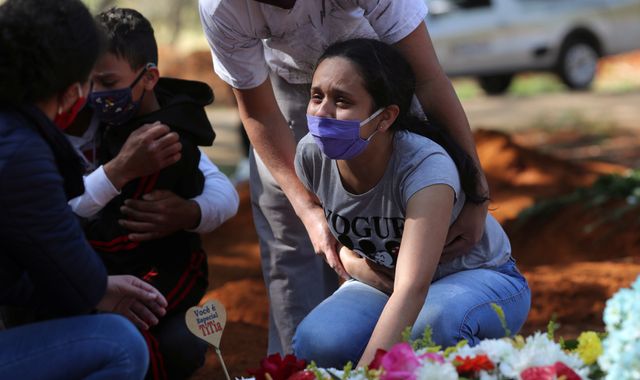 Coronavirus: Brazil becomes second country to pass 100,000 deaths