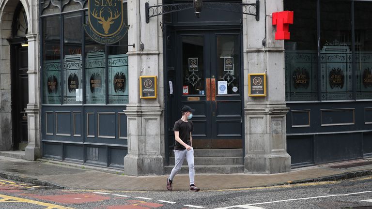 Pubs, restaurants and cafes were ordered to close a week ago