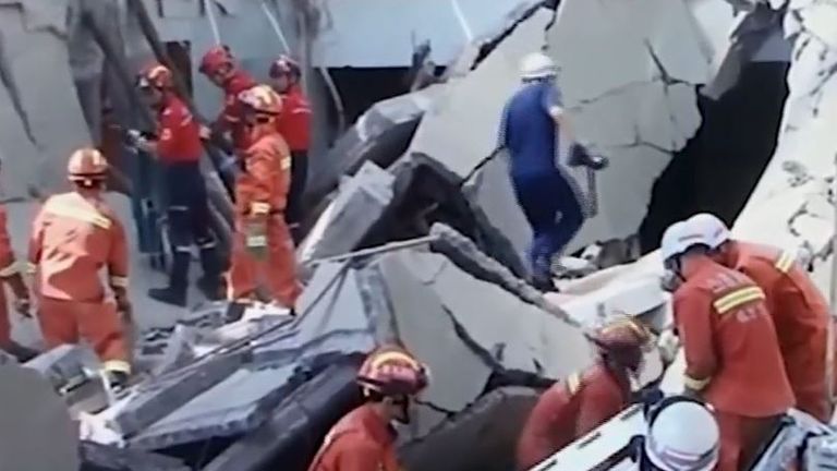 Search operation carried out after restaurant collapses in China