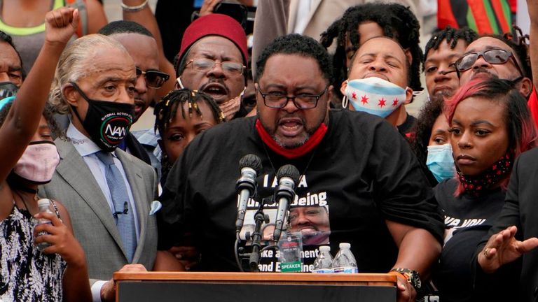 Jacob Blake Sr., father of Jacob Blake, Jr., speaks at the Lincoln Memorial during the "Commitment March: Get Your Knee Off Our Necks" protest against racism and police brutality, on August 28, 2020, in Washington DC. - Anti-racism protesters marched on the streets of the US capital on Friday, after a white officer&#39;s shooting of African American Jacob Blake. The protester also marked the 57th anniversary of civil rights leader Martin Luther King&#39;s historic "I Have a Dream" speech delivered at th