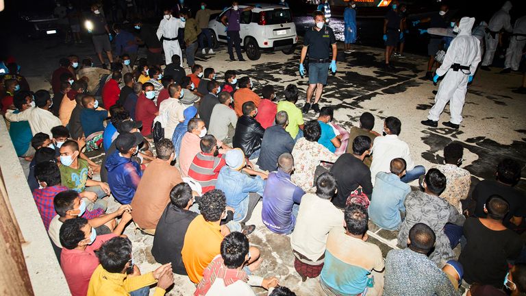 A fishing boat with 450 migrants arrived in Lampedusa on Saturday night.