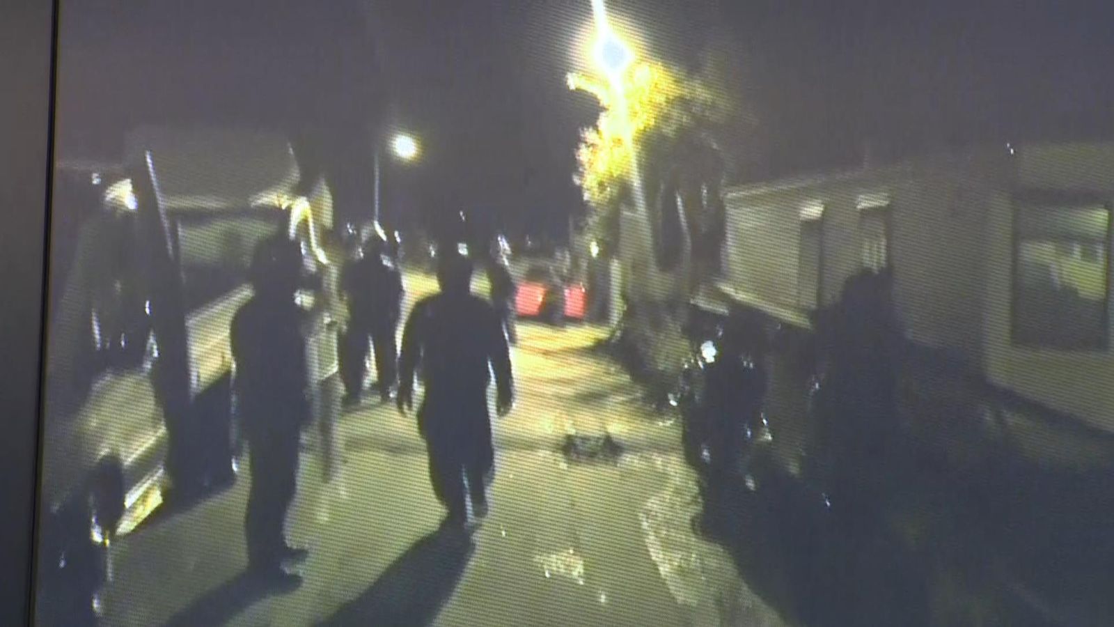 Armed police in 'high-risk' raid of suspected gun supply gang in London ...