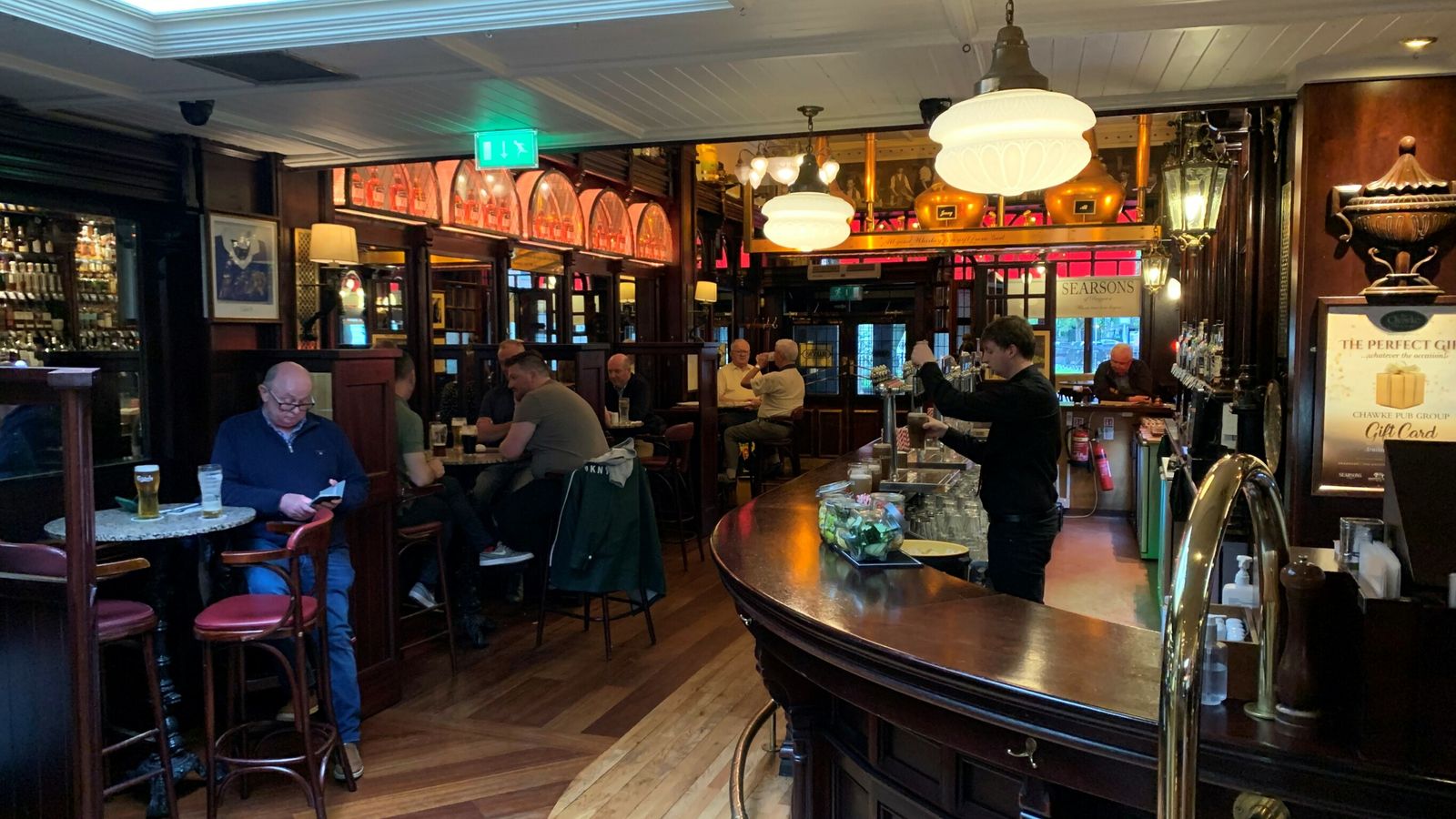 Coronavirus Irish pubs make plea to reopen as they endure longest