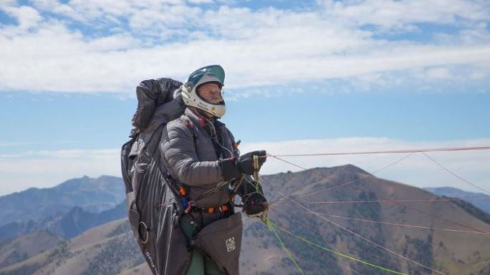 body-of-wellknown-paraglider-found-in-us-mountains-weeks-after-he-went-missing