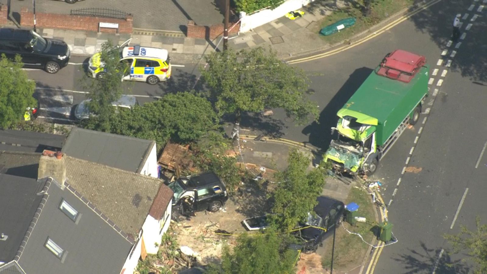 Kidbrooke crash Man dead and 11yearold in lifethreatening condition