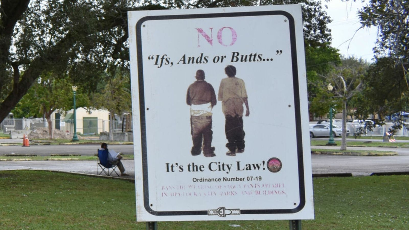 Florida city to lift ban on 'saggy pants' - 13 years after it was put in place