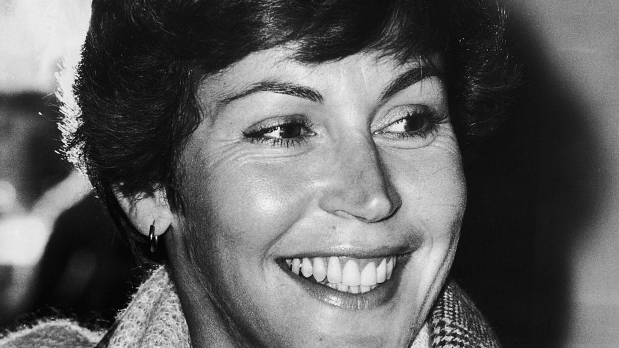 Helen Reddy: Australian singer of feminist anthem I Am Woman dies