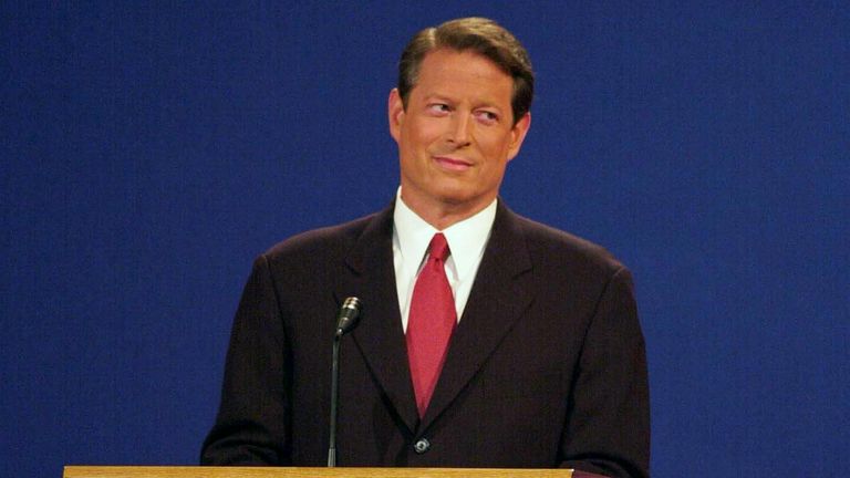 Al Gore sighed and rolled his eyes during his debate against George W Bush