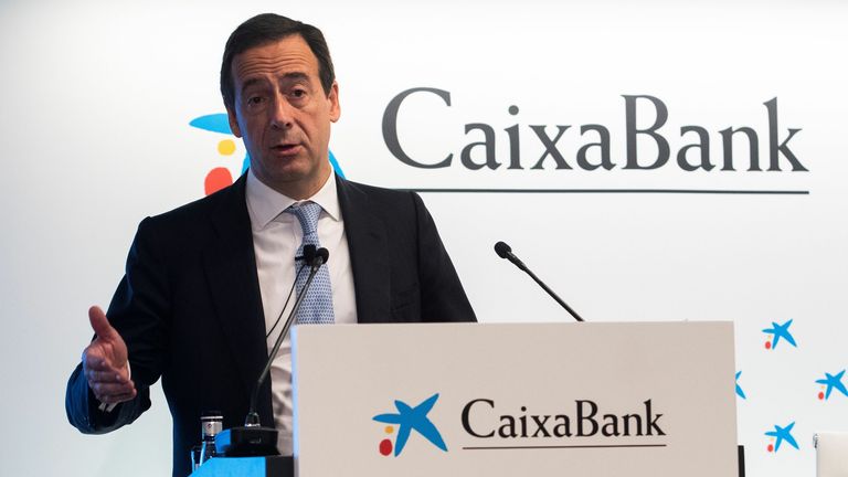 CaixaBank&#39;s Chief Executive Officer Gonzalo Gortazar gives a press conference to announce the company&#39;s 2018 annual results in Valencia on February 1, 2019
