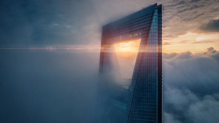 At 4:30 in the morning, mysteriously shrouded in clouds, this is what the second tallest building in Shanghai looks like