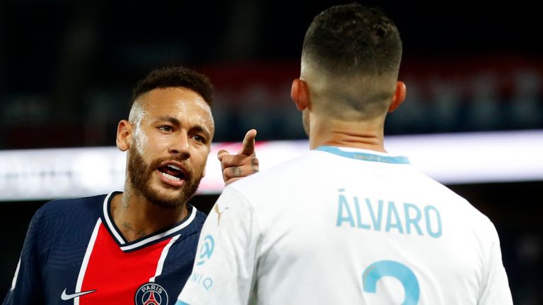 Neymar clashes with Marseille&#39;s Alvaro Gonzalez