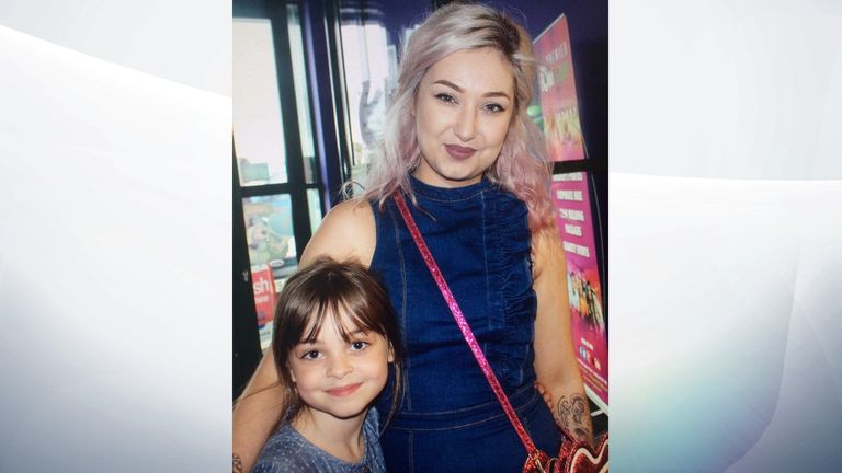 Saffie-Rose Roussos and her sister Ashlee Bromwich (R)