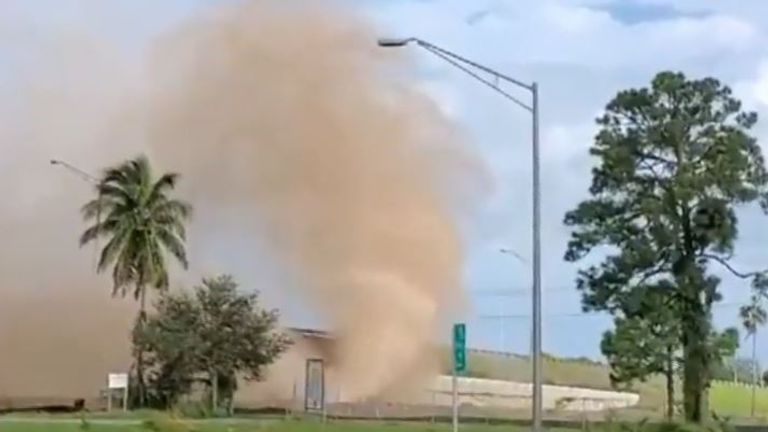Gas explosion followed by water main eruption in Florida