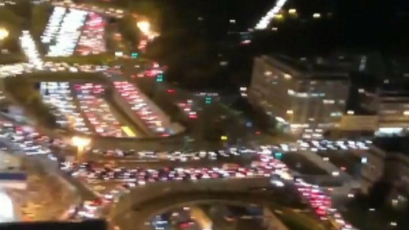 Traffic jams as people try to leave Paris before coronaviurs lockdown ...