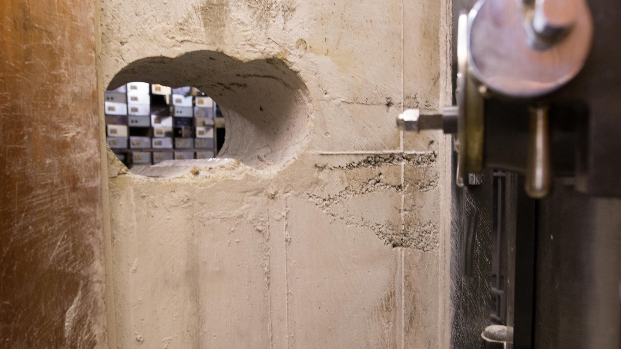 Hatton Box Hatton Garden heist member ordered to repay almost £6m or have sentence ...
