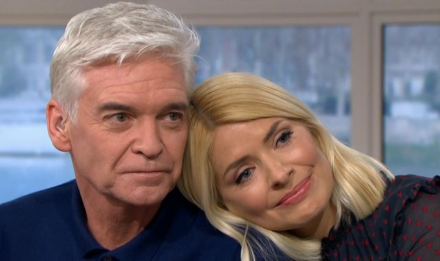 Phillip Schofield: ITV responds to reports This Morning could be axed - as boss denies mistakes were made in broadcaster's investigation - Vimarsana News
