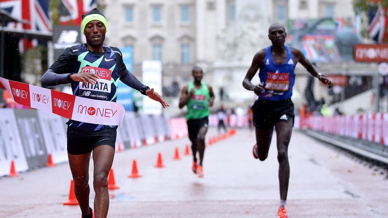 London Marathon: Shura Kitata wins race as world record holder Eliud ...