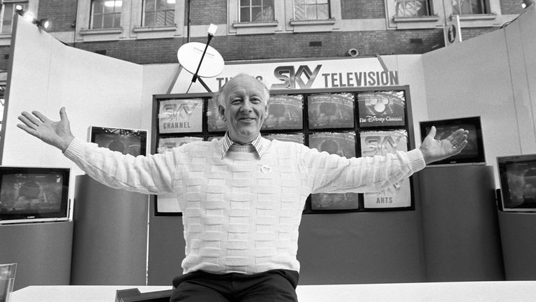 File photo dated 06/12/1989 of television presenter Frank Bough