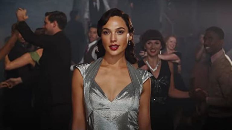 Gal Gadot plays socialite Lady Linnet.  Pic: 20th Century Studios