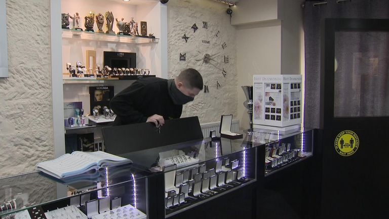 Jeweler Steven McGhee Says He Will Defy Any Closing Order