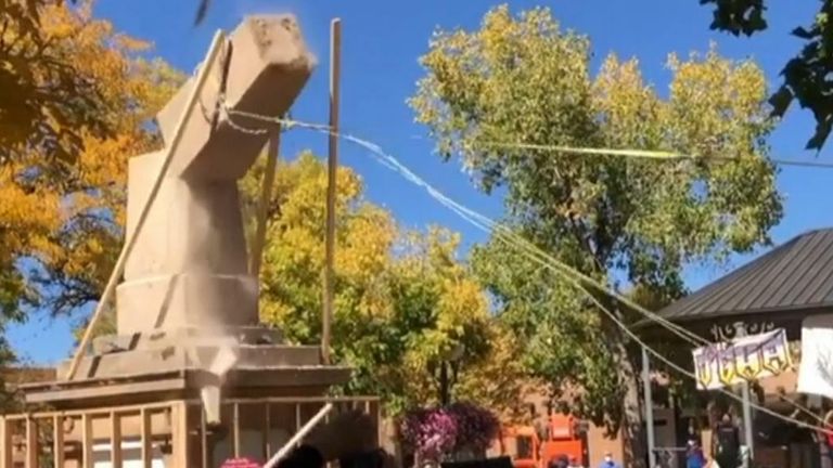 Protesters pulled down an obelisk dedicated to Civil War soldiers in Santa Fe, New Mexico, on October 12.