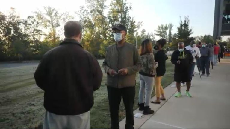 Voters queue up in North Carolina