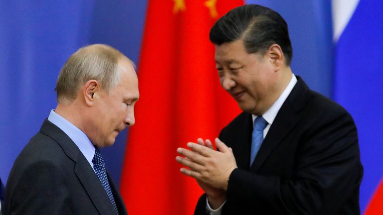 ولادیمیر پوتین رئیس جمهور روسیه و شی جین پینگ رئیس جمهور چین