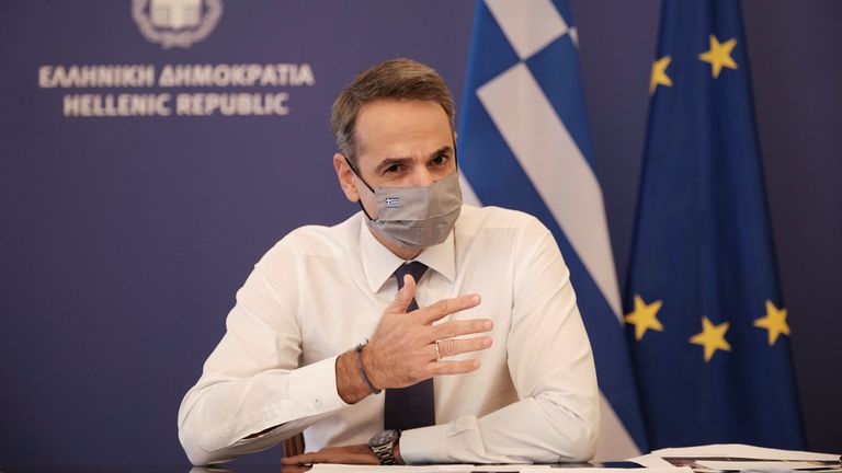 Greek PM Mitsotakis announces nationwide lockdown to prevent the spread of COVID-19
Greek Prime Minister Kyriakos Mitsotakis announces a nationwide lockdown to prevent the spread of coronavirus disease (COVID-19) in a news conference at the Maximos mansion in Athens, Greece, November 5,2020. Dimitris Papamitsos/Greek Prime Minister&#39;s Office/Handout via REUTERS THIS IMAGE HAS BEEN SUPPLIED BY A THIRD PARTY.