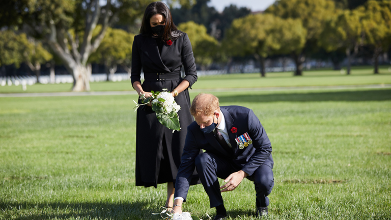 The Duke and Duchess of Sussex pay their respects at Los Angeles National Cemetery on Remembrance Sunday.  MANDATORY CREDIT: Lee Morgan
