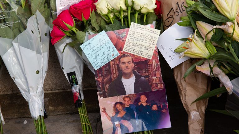 Photograph and a goodbye note left by friends of London Bridge terror attack victim,�Jack Merritt at�London Bridge, England, December 1, 2019. Two persons were killed and a number injured in the attack. (Photo by Michal Busko/Sipa USA)