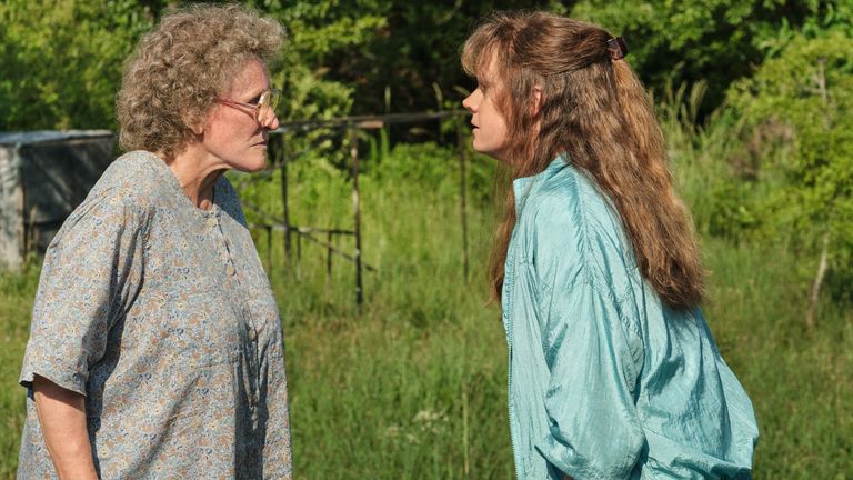 Amy Adam and Glen Close in Hillbilly Elegy. Pic Netflix