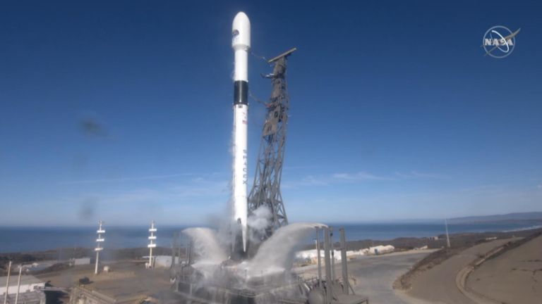 SpaceX launch satellite 