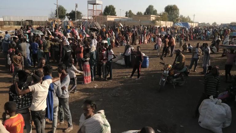 Thousands of people fleeing Ethiopia&#39;s Tigray region are crossing the border to Sudan