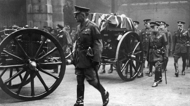 Field Marshal Haig with the coffin of the unknown warrior in London on November 11, 1920