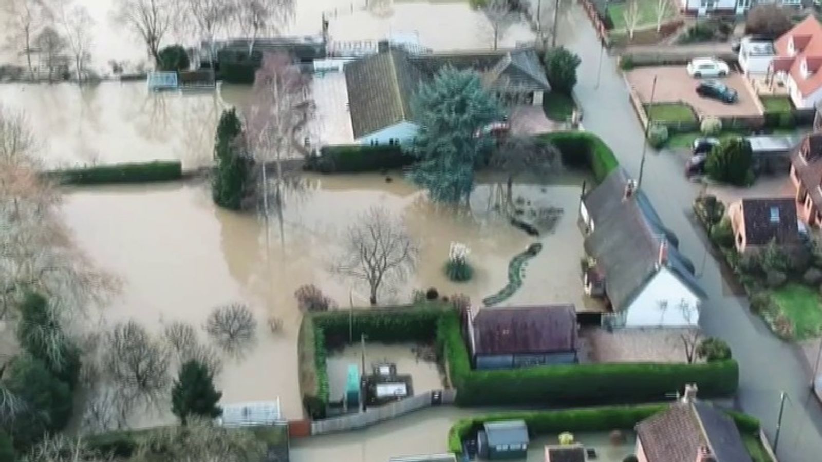 Storm Bella: Drone shots show extent of flooding in Bedford | UK News ...