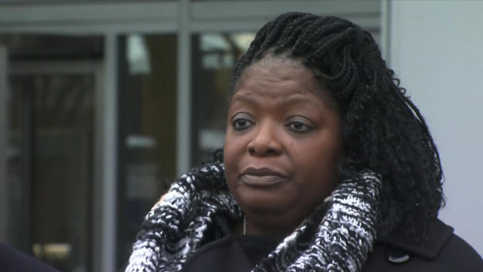 Anjanette Young: Chicago police video shows woman handcuffed naked in ...