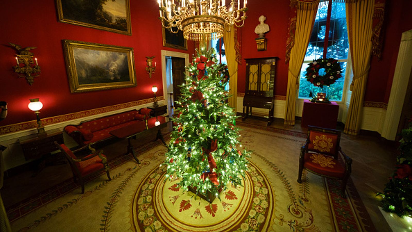 Melania Trump unveils White House Christmas decorations - weeks after ...