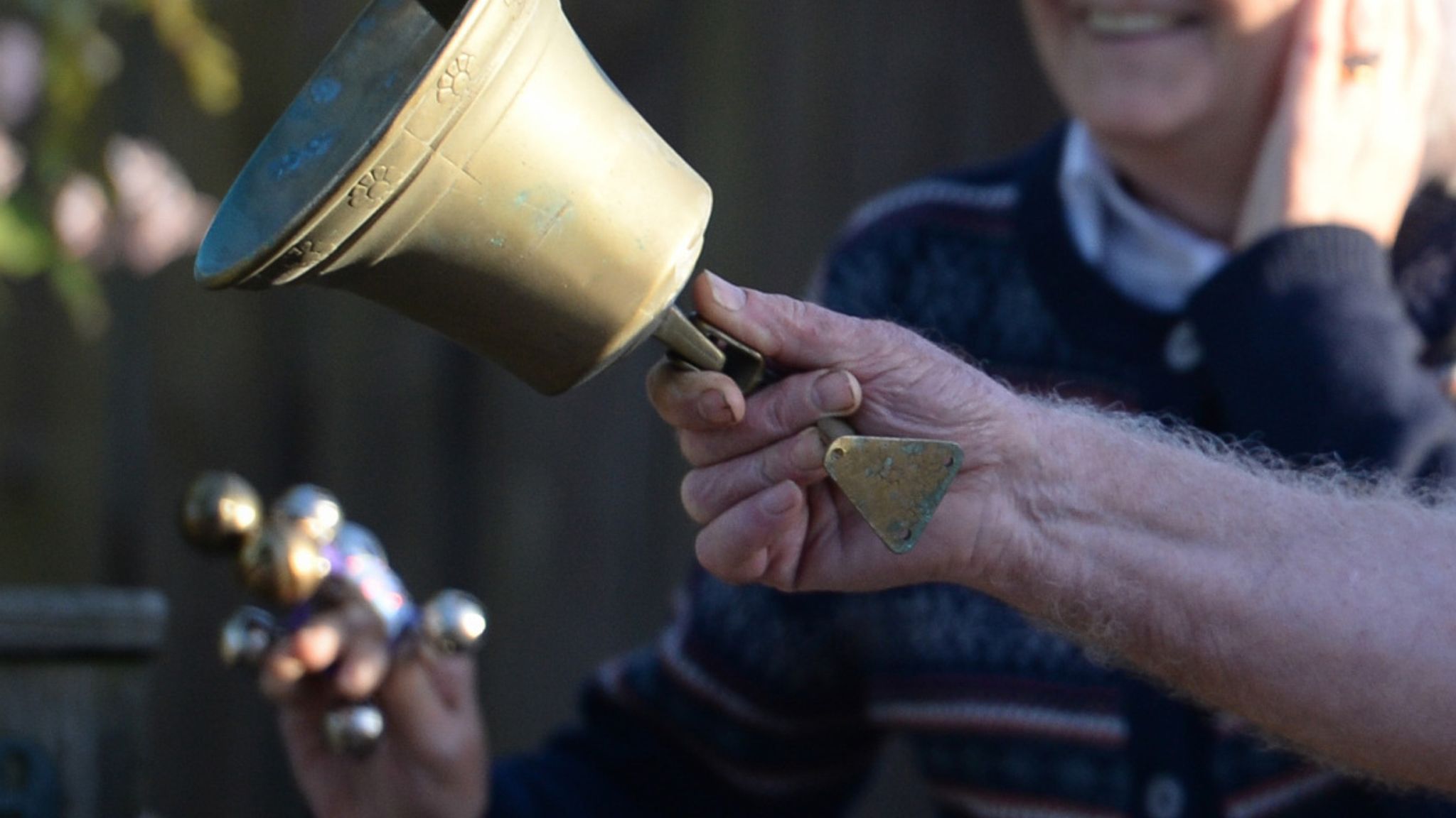 COVID 19 Thousands sign up to Christmas Eve bell ringing campaign