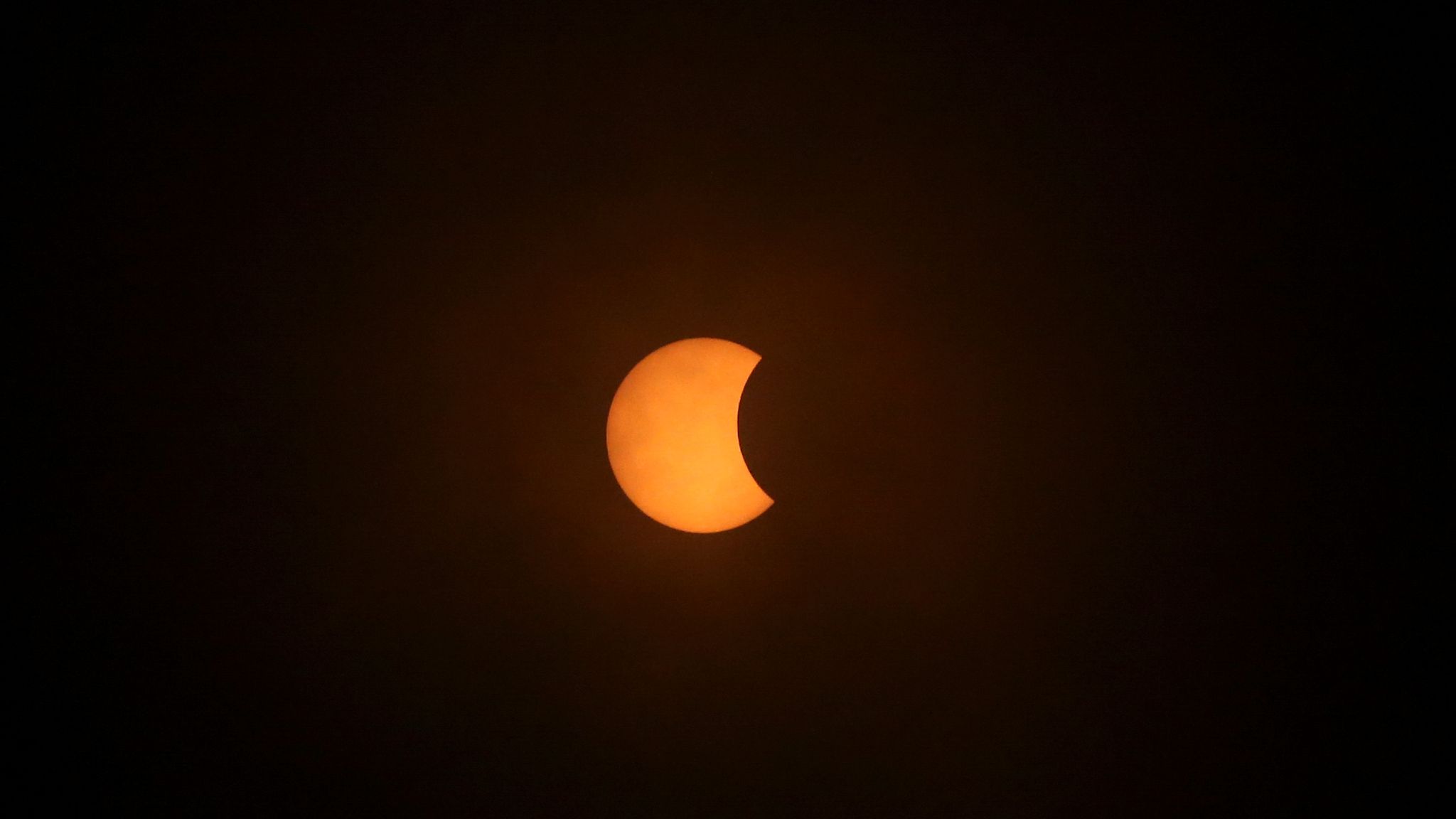 Total solar eclipse wows crowds in Latin America World News Sky News