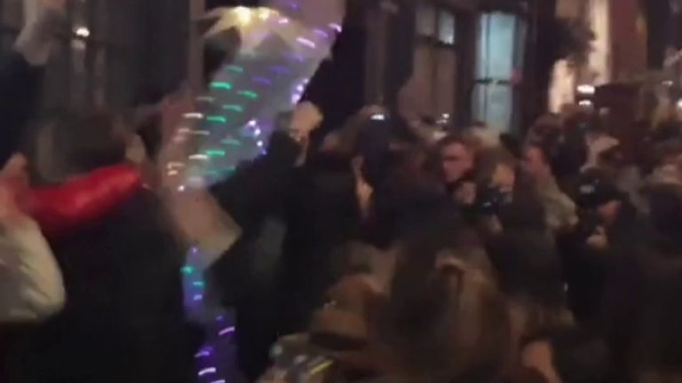 Crowds in London party in the street before London restrictions tighten. 15122020
