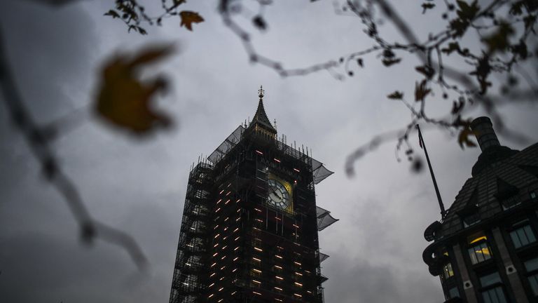 Big Ben being tested ahead of New Year&#39;s Eve to ensure it can issue its 12 bongs to mark the new year