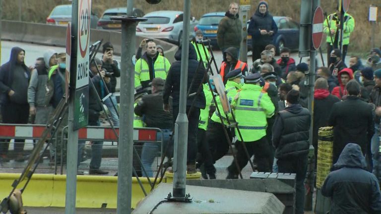 Clashes between truck drivers and police at Dover