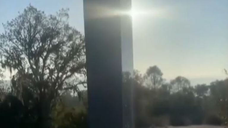 Monolith discovered on Isle of Wight similar to ones found in US and Romania Skynews-monolith-third-california_5193214