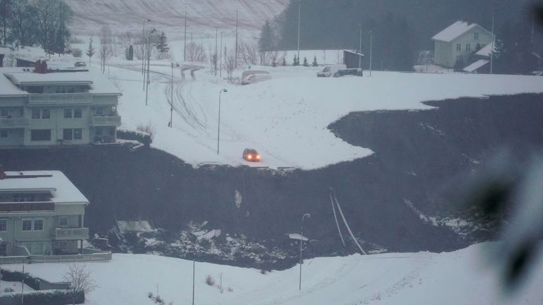 General view after a landslide hit a residential area in Ask village, about 40km north of Oslo, Norway December 30, 2020. According to police several people went missing. Fredrik Hagen/NTB/via REUTERS ATTENTION EDITORS - THIS IMAGE WAS PROVIDED BY A THIRD PARTY. NORWAY OUT.
