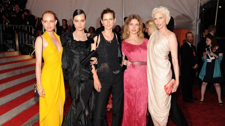 Models Amber Valletta, Shalom Harlow, Stella Tennant, Natalia Vodianova and Nadja Auermann attend "The Model as Muse: Embodying Fashion" Costume Institute Gala at The Metropolitan Museum of Art on May 4, 2009 in New York