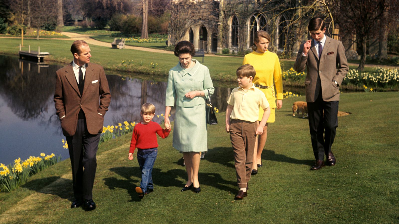 YouTube deletes flyonthewall royal documentary after it mysteriously