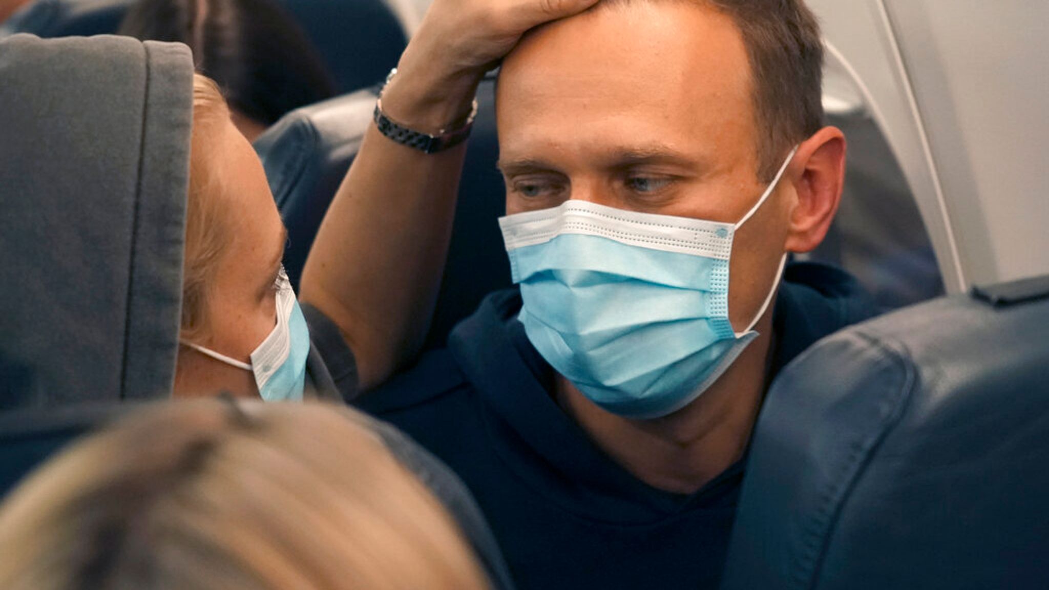 Alexei Navalny: Poisoned Putin Critic Detained After Arriving In Moscow ...