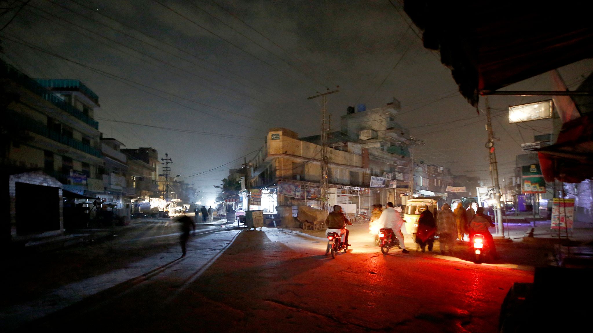 Pakistan: Millions Of People In Darkness After National Power Grid ...