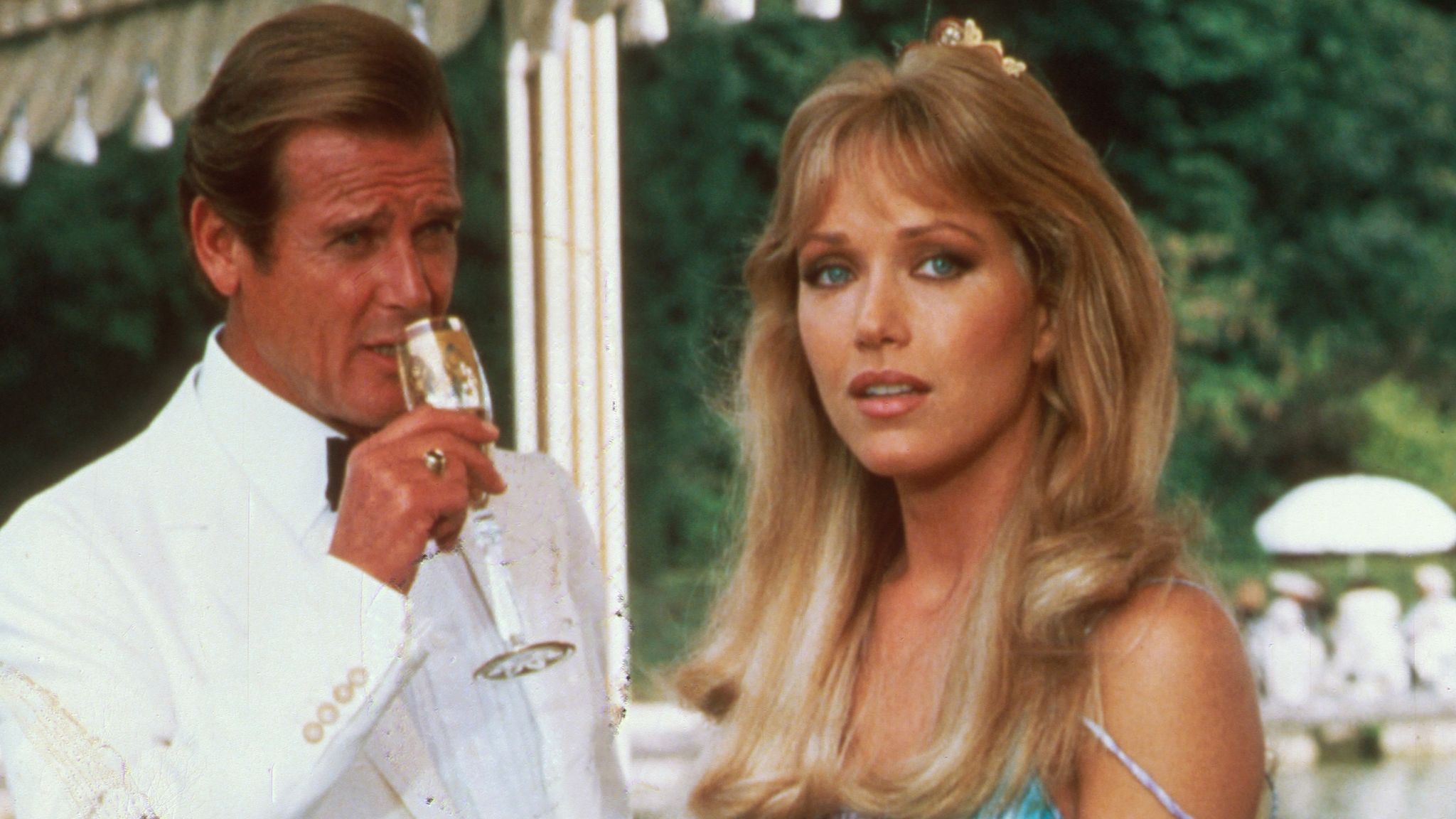 Tanya Roberts: Bond girl and Charlie's Angels star is still alive - despite agent earlier saying she had died | Ents & Arts News | Sky News